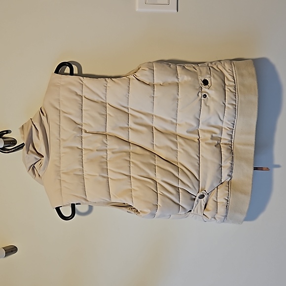 Cream colored H&M LOGG puff vest - Picture 2 of 3